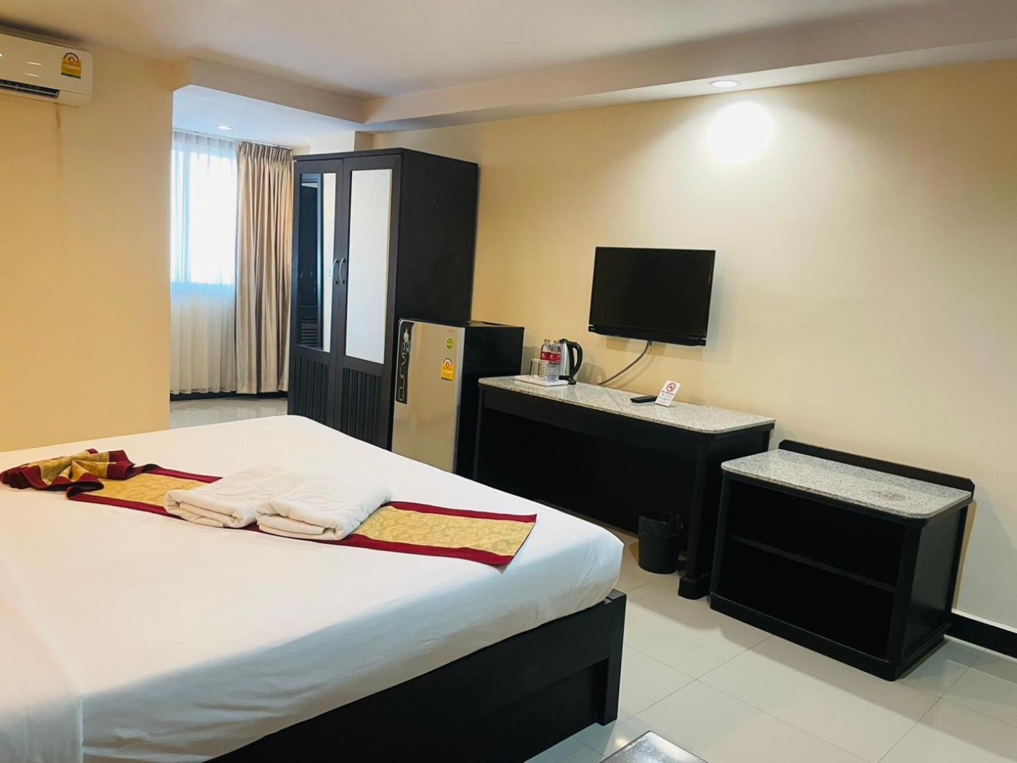The Grand Day Night Hotel Pattaya Exterior photo