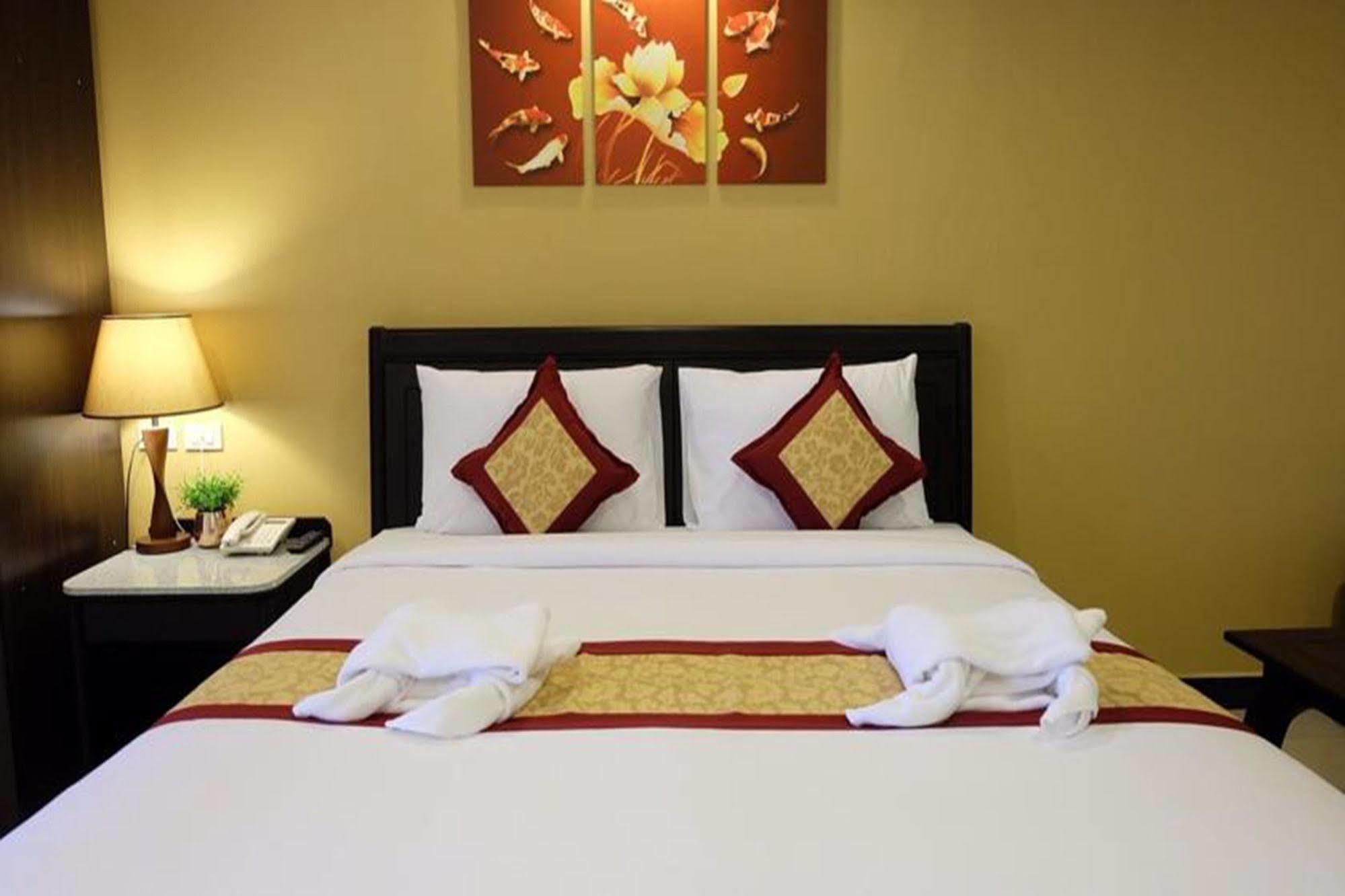 The Grand Day Night Hotel Pattaya Exterior photo