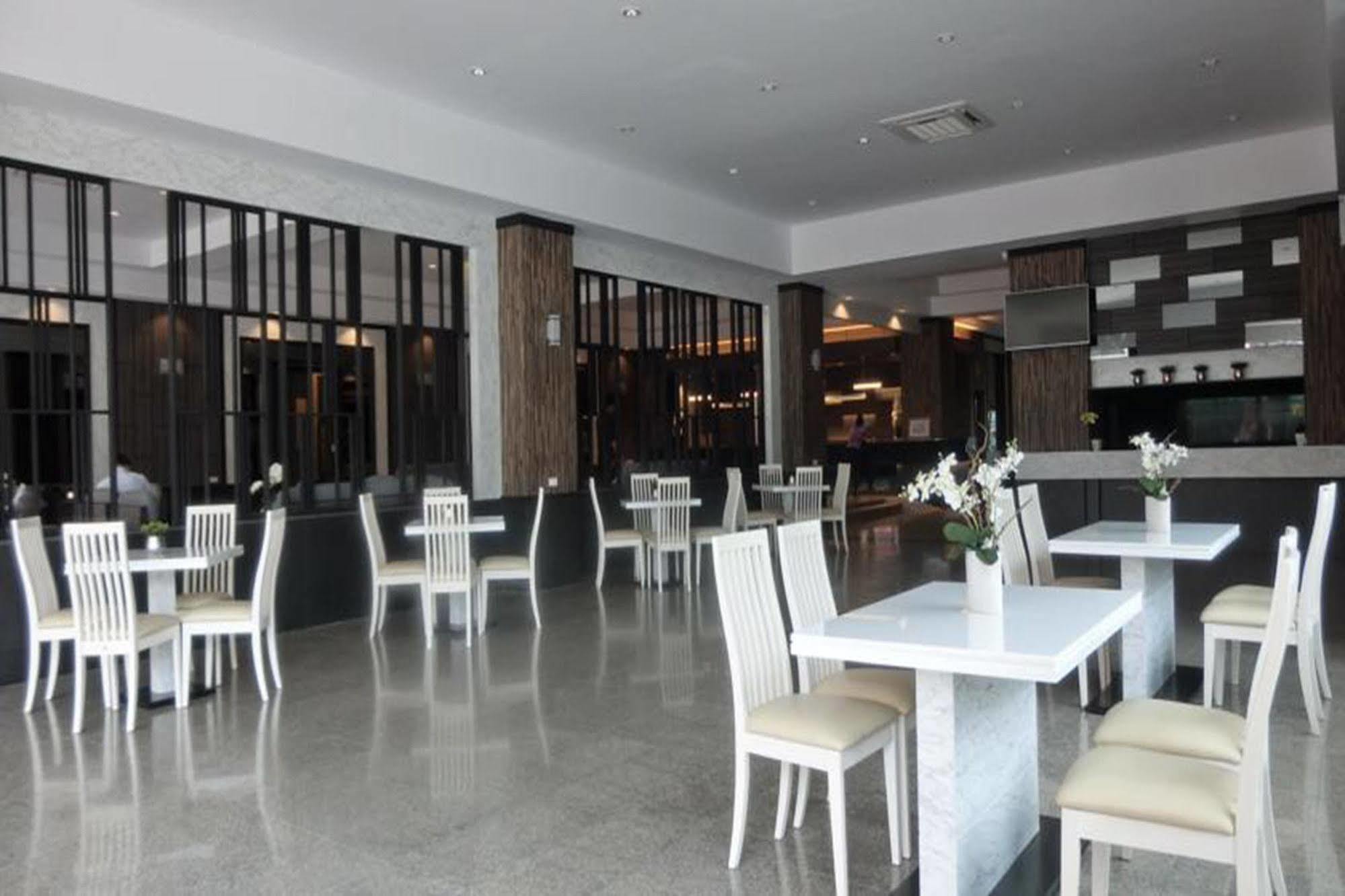 The Grand Day Night Hotel Pattaya Exterior photo